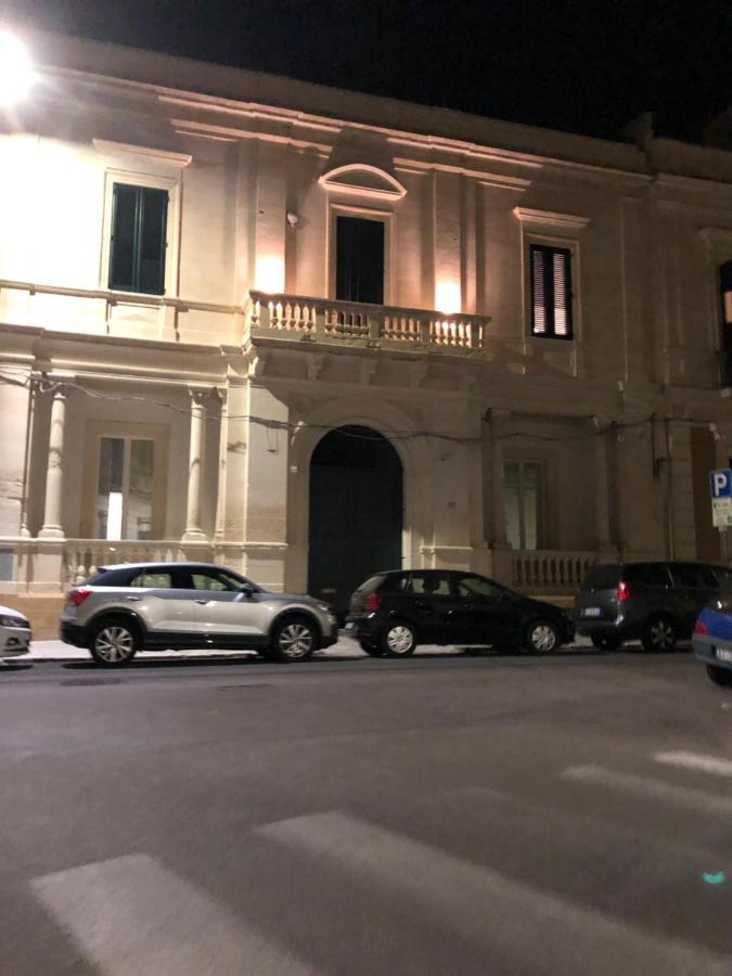 Апартаменты Carlo V - Con Piscina E Giardino Privati Лечче Экстерьер фото