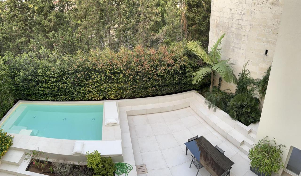 Апартаменты Carlo V - Con Piscina E Giardino Privati Лечче Экстерьер фото